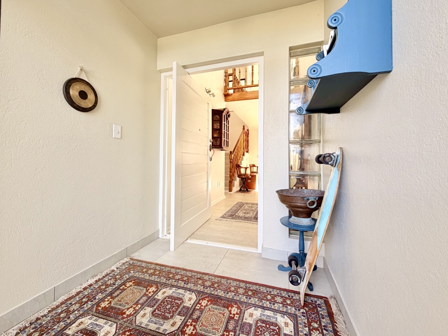 3 Bedroom Property for Sale in Voelklip Western Cape